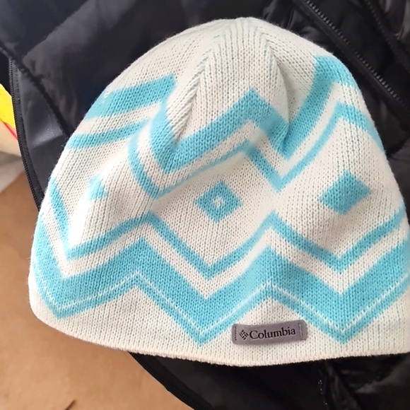 Columbia Unisex Beanie - Picture 4 of 4
